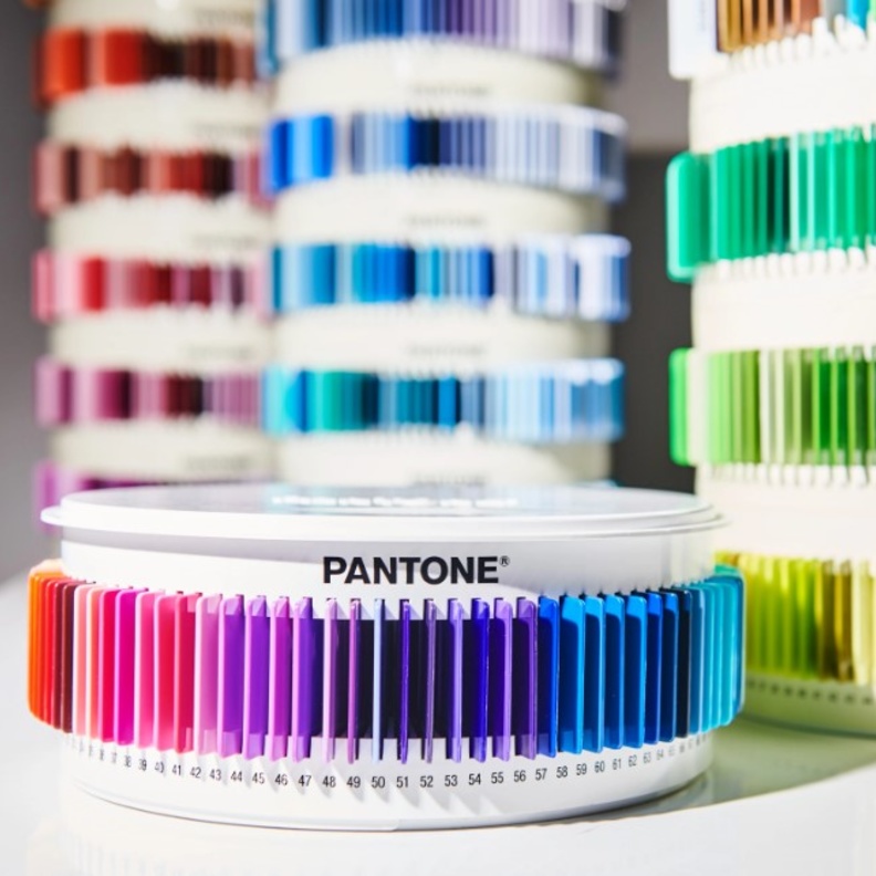 قولي لي ما هو برجك أقول لك أي لون تختارين