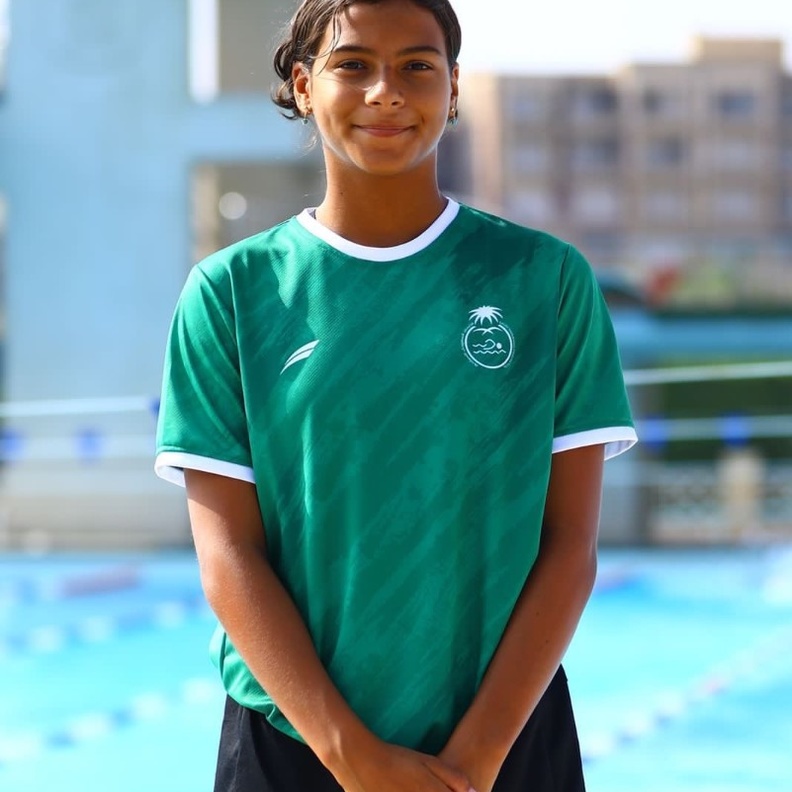 "مشاعل العايد" تنال المركز الأول في سباق 50م "فراشة" في البطولة العربية الأولى للألعاب المائية في القاهرة