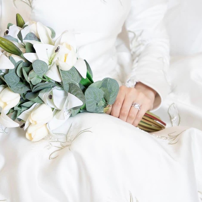 من تصوير الاعراس بكاميرا المصوره منيرة الشهري