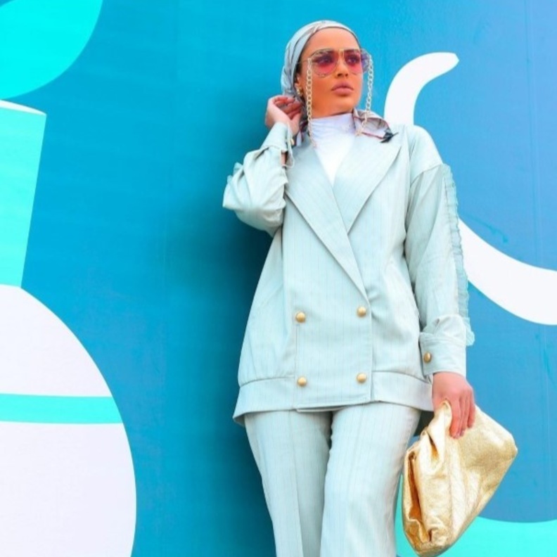 موديلات متنوعة من البدل النسائية الرسمية والكاجوال من وحي "مرمر محمد"