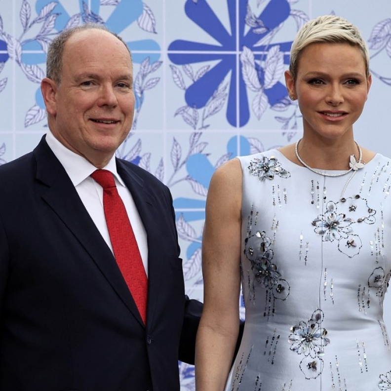 فارق السن بين الأميرة شارلين والأمير ألبير الثاني 20 عاما