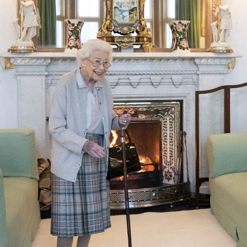 قلق في أنحاء بريطانيا بسبب صحة الملكة إليزابيث الثانية