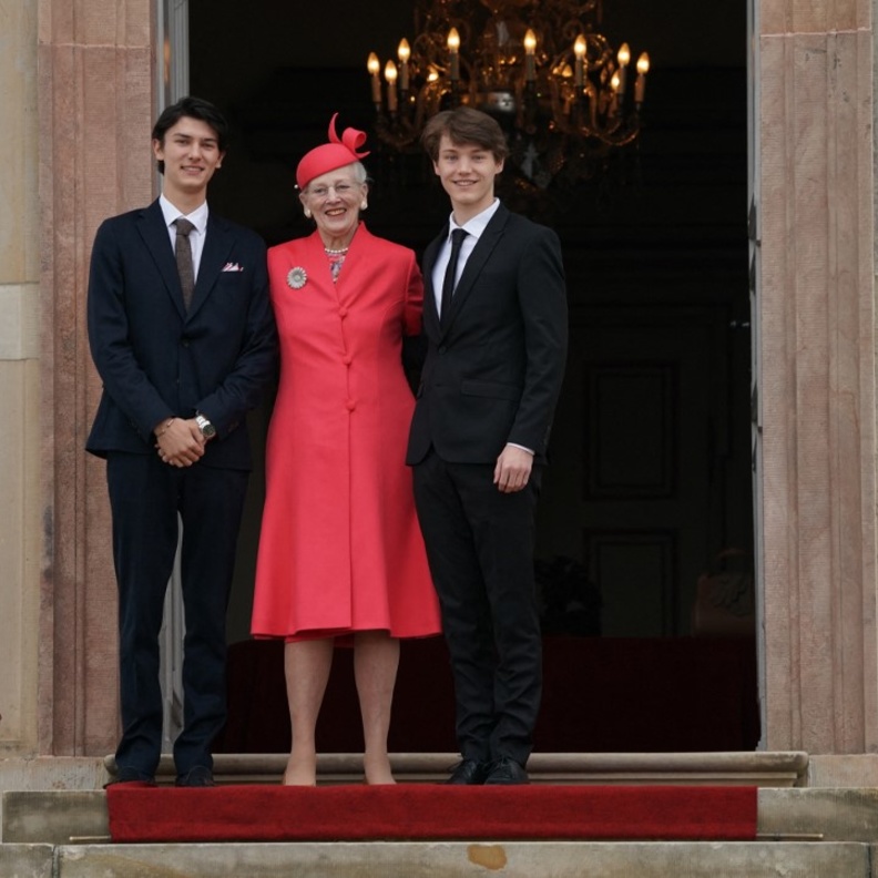 غضب داخل القصر الملكي بالدنمارك بسبب الألقاب الملكية