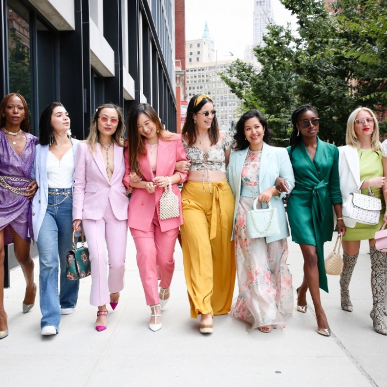 إختيار الألوان وإعتمادها وفق معايير متنوعة لإطلالة مميّزة وساحرة