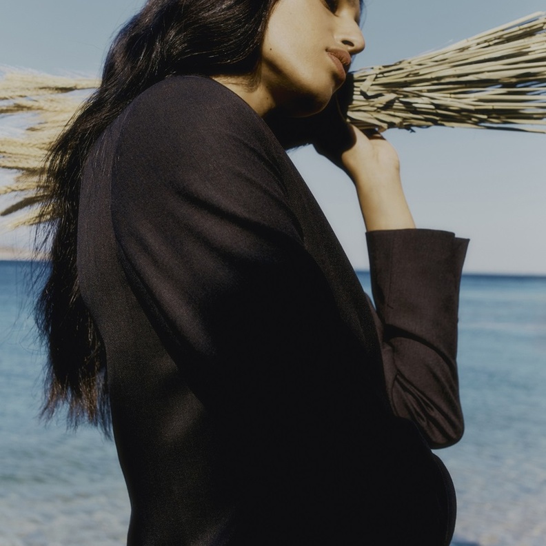 Iris & Ink تطلق مجموعتها الجديدة لخريف وشتاء 2022-2023