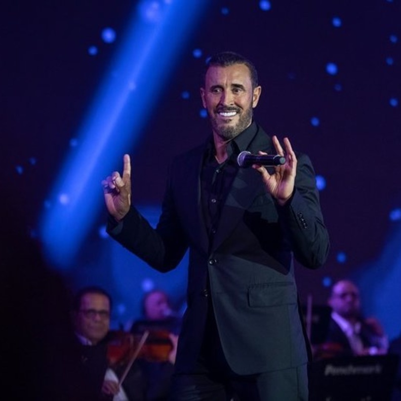 مواقف محرجة ومحطات مثيرة للجدل واجهت كاظم الساهر في مشواره الفني