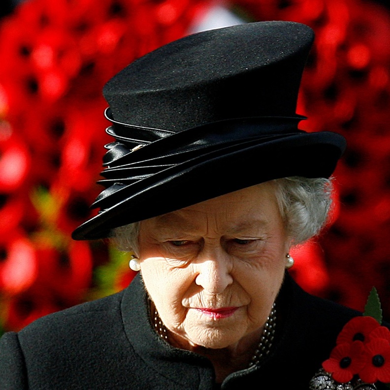 الملكة اليزابيث