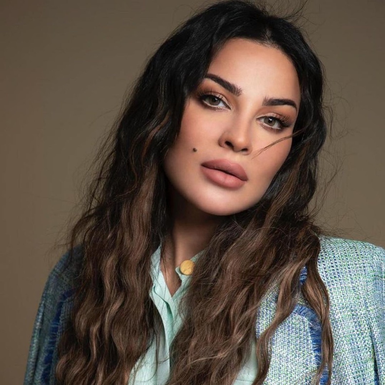 نادين نجيم بـ نيو لوك شعر الهايلايت وصور أبرز النجمات اللواتي اعتمدنه مؤخراً 