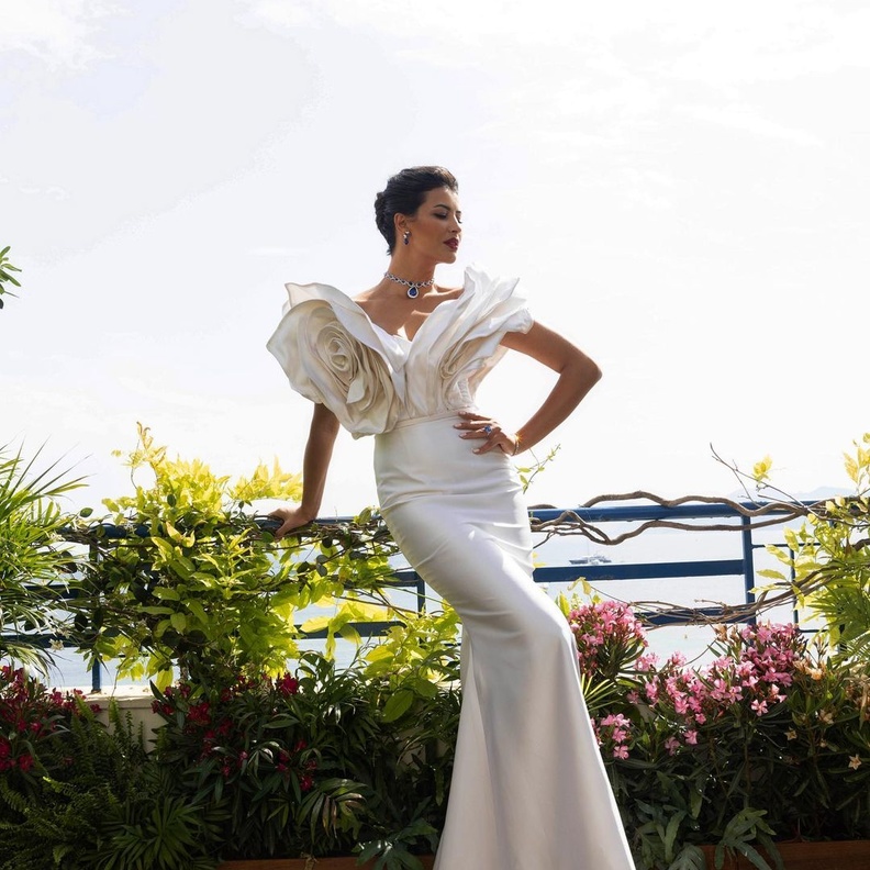 موديلات فساتين فاخرة للصبايا مستوحاة من اطلالات ريم سعيدي 