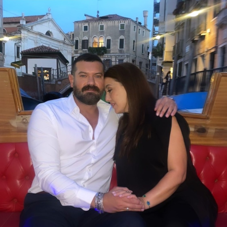 عمرو يوسف وكندة علوش