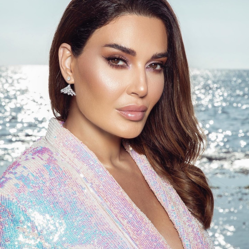 النجمة سيرين عبد النور