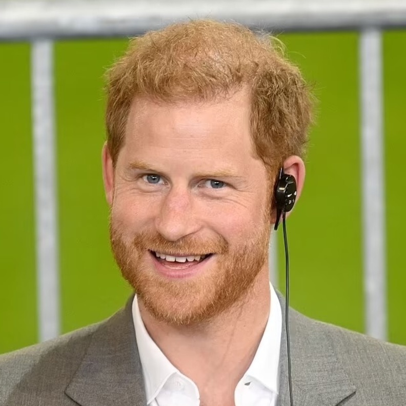 الأمير هاري يتحدث عن إظهار الاحترام والتقدير في مؤتمر صحفي 