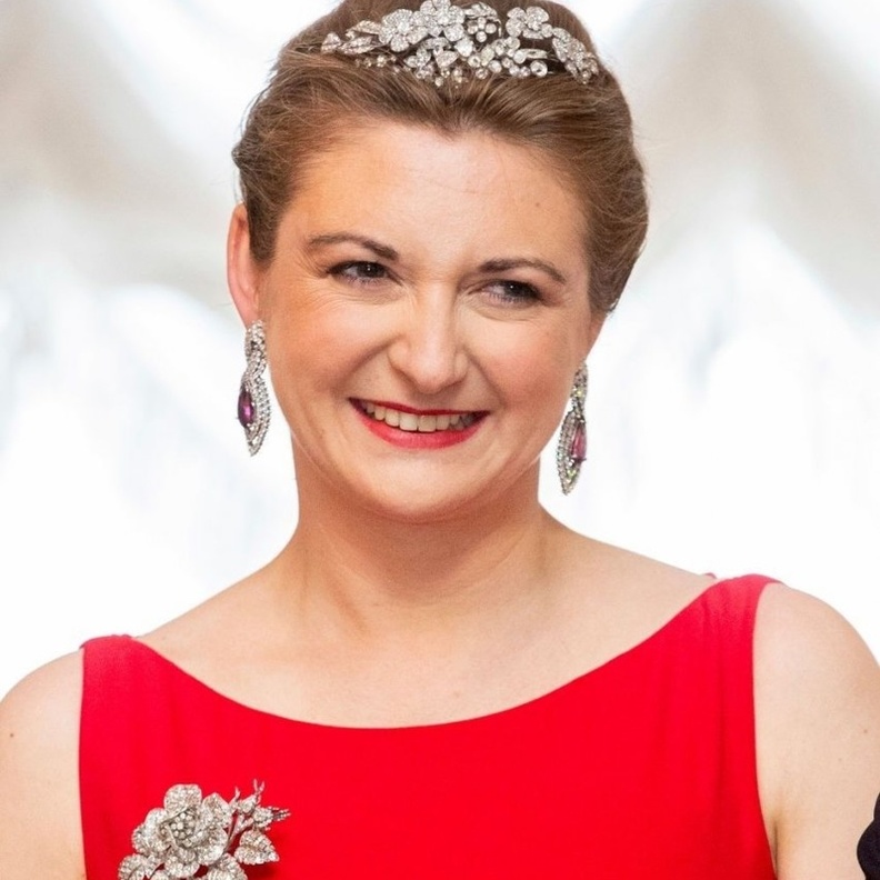 أجمل مجوهرات الأميرة ستيفاني من لوكسمبورغ بعد إعلان حملها في طفلها الثاني