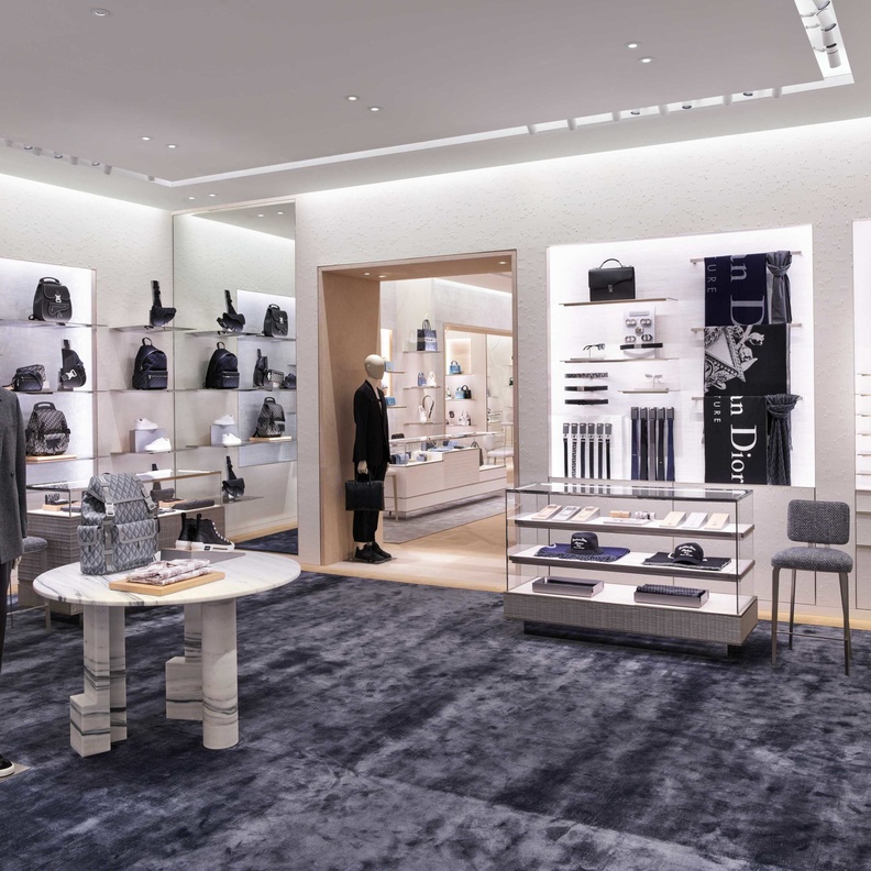 بوتيك ديور في الرياض يستقبلك الآن في موقعه الجديد