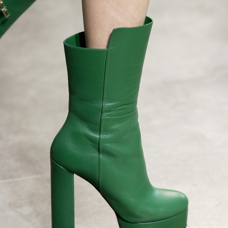 موديلات أحذية باللون الأخضر لليوم الوطني السعودي 2022