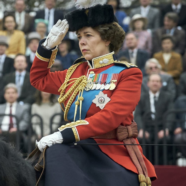 كيف ظهرت شخصية الملكة إليزابيث الثانية الأسطورية على الشاشة؟