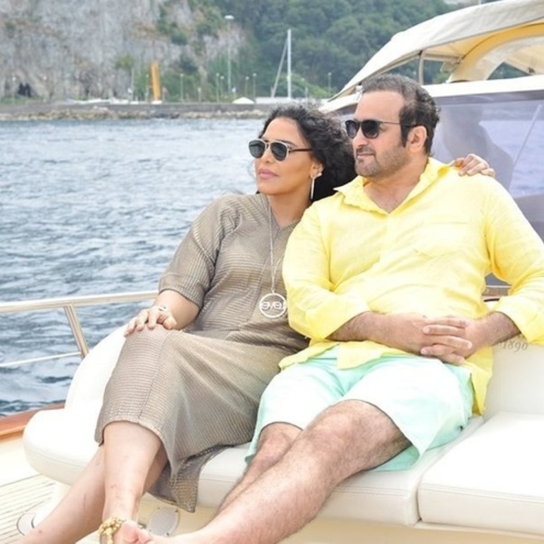 مبارك الهاجري وأحلام