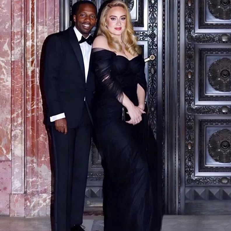 شائعات تتحدث عن خطبة أديل سرا