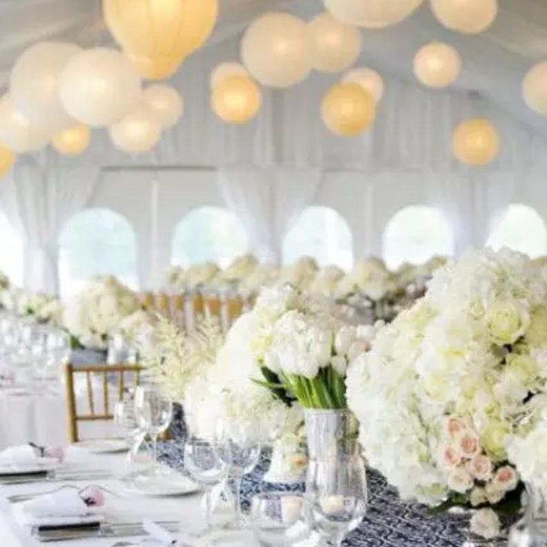 أفكار رائعة لديكور حفلات الزفاف بالمصابيح الورقية