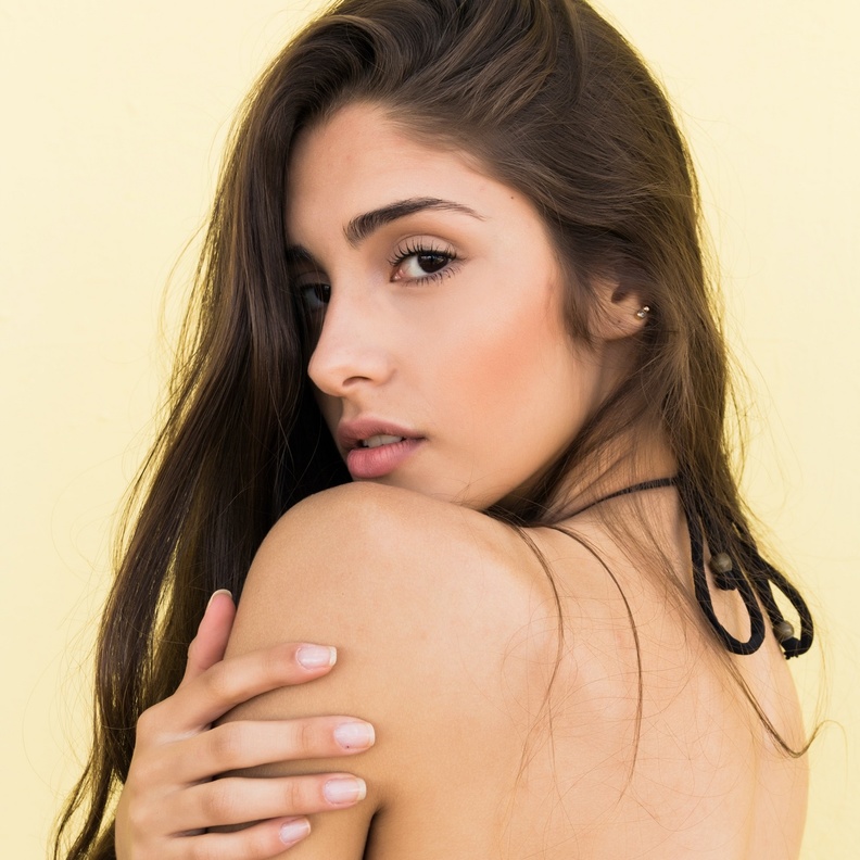 أفكار طبيعية لمنع نمو الشعر تحت الجلد