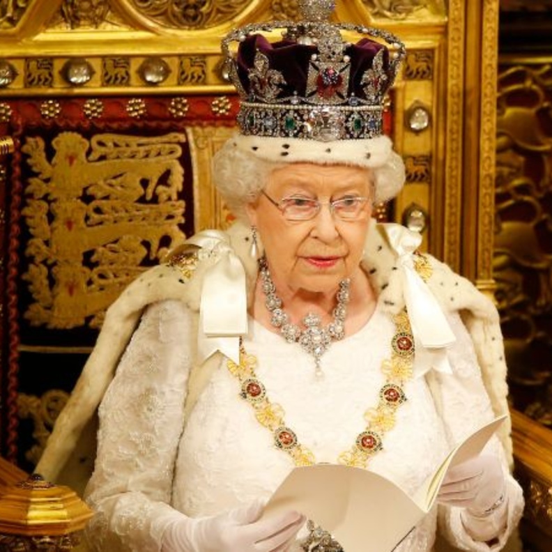 ماذا تعرفين عن ميراث الملكة إليزابيث الثانية