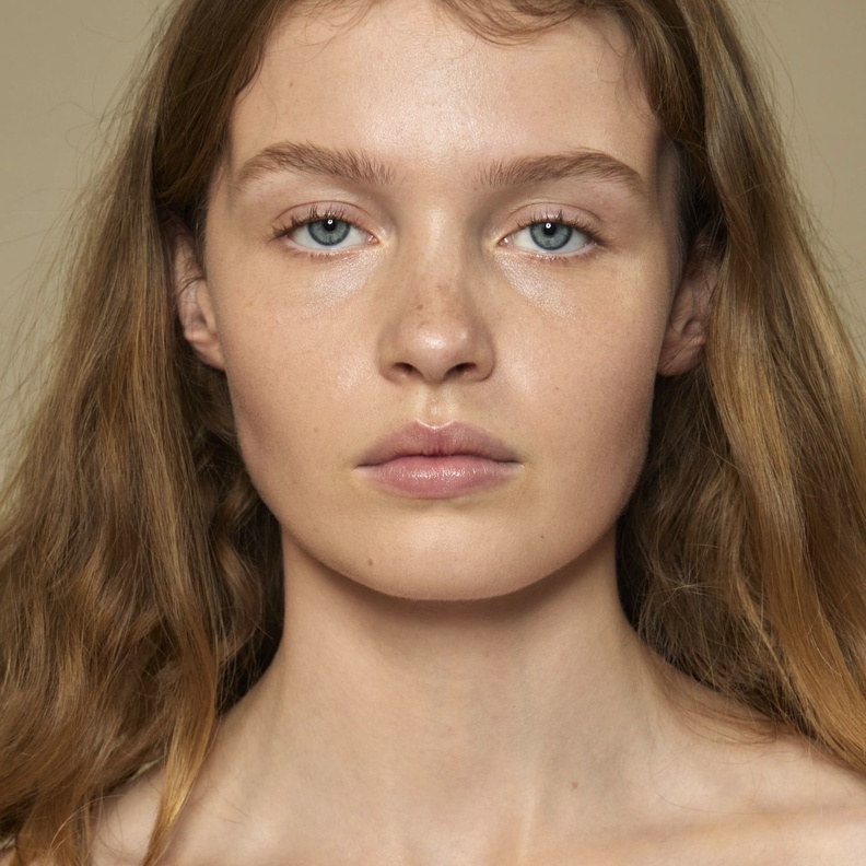 طرق طبيعية لإزالة الرؤوس السوداء عن الأنف