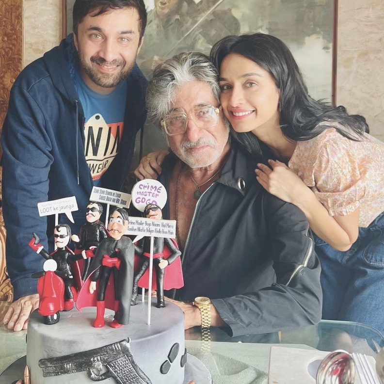  شاردها كابور تحتفل بعيد ميلاد والدها