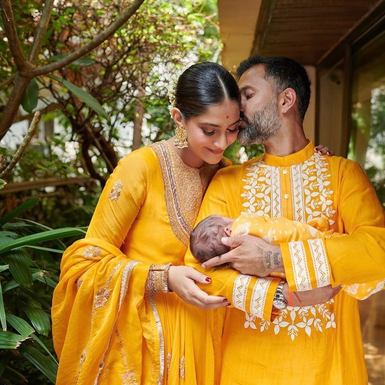  سونام كابور وزوجها وابنها