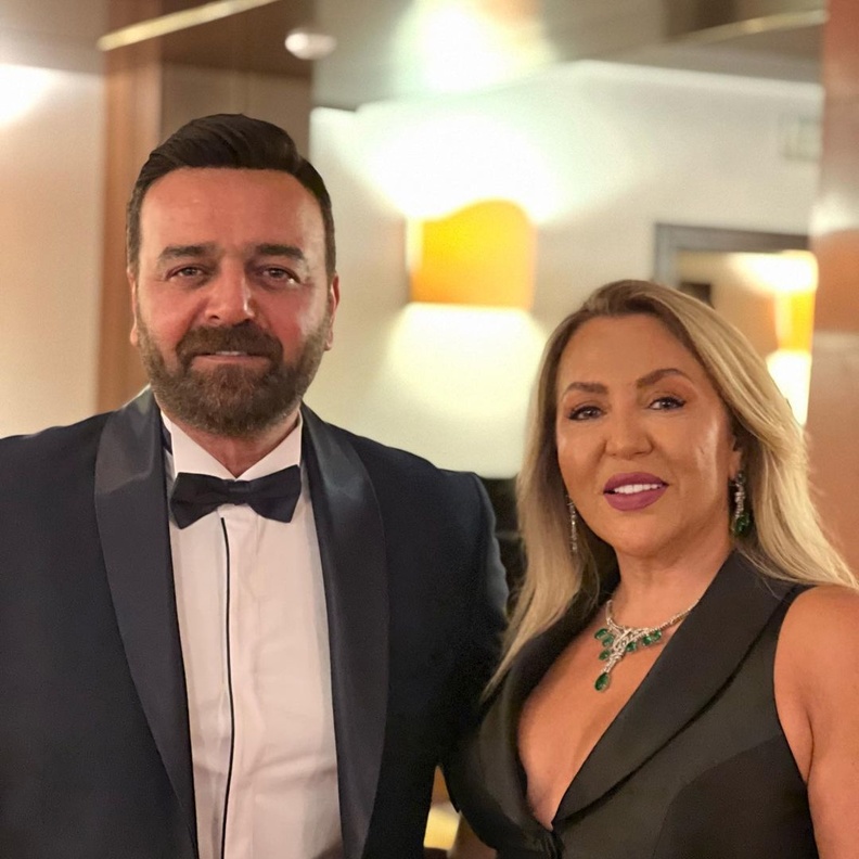 سامر المصري وزوجته 