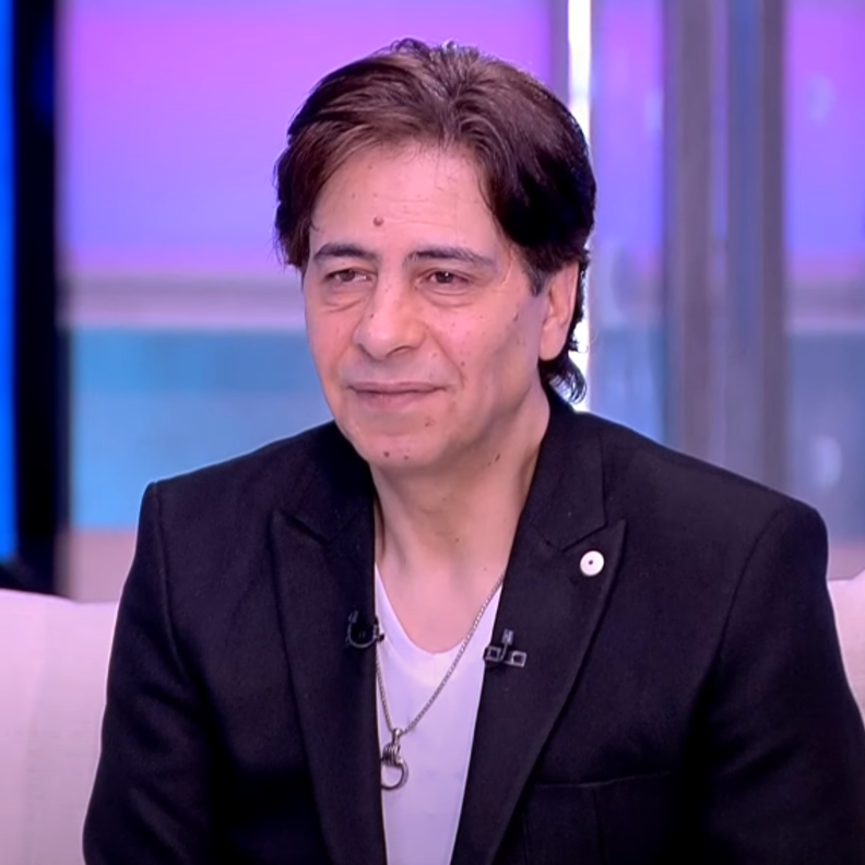 المطرب فارس