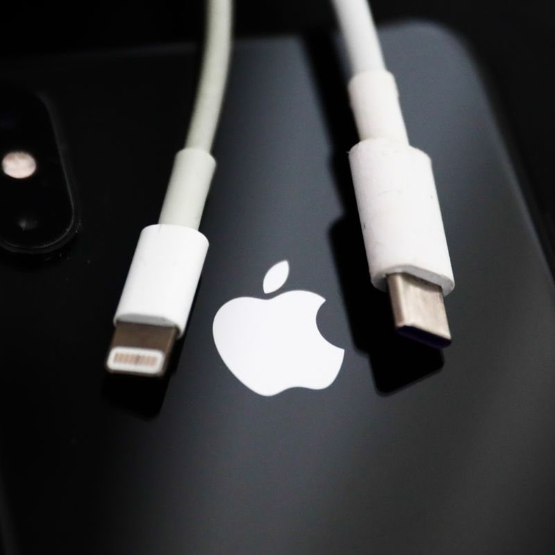آبل توافق على توحيد شواحن الأجهزة الذكية USB-C