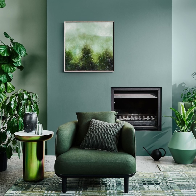 أحواض النباتات في ديكورات منزل باللون الأخضر