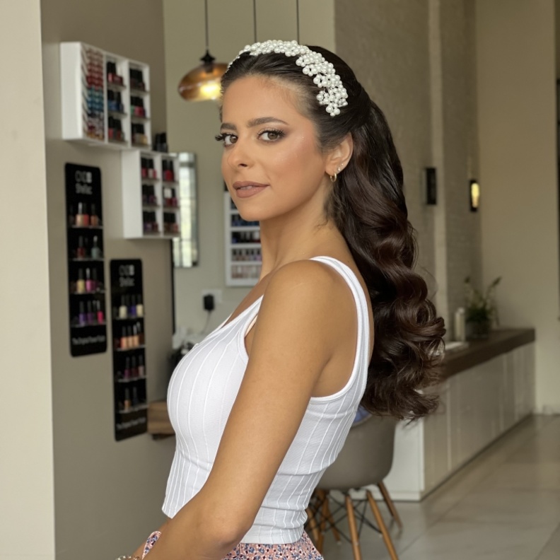 أكسسوار من حبات اللولو لعروس ناعمة