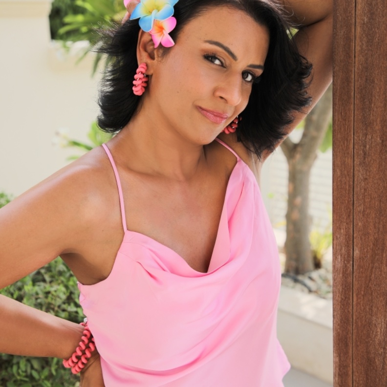 أوشا شاه متعافية من سرطان الثدي تحكي تجربتها مع المرض