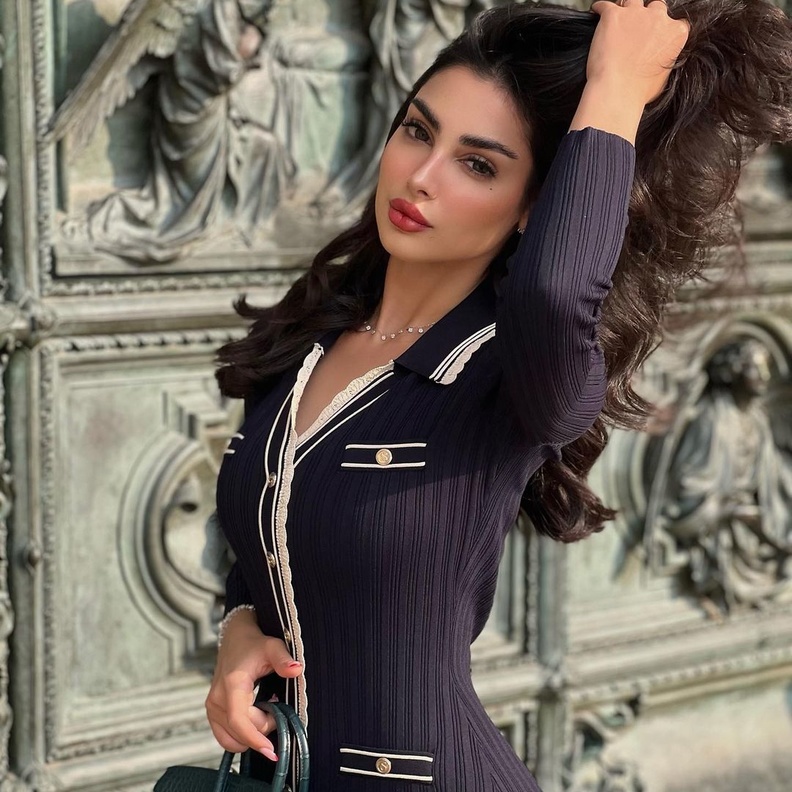 أجمل الإطلالات باللون الأسود بوحي من زينب العلوان