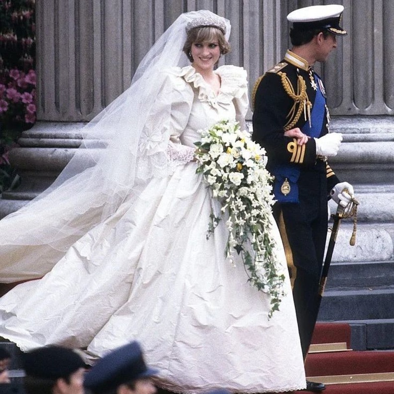 الأميرة ديانا في زفافها