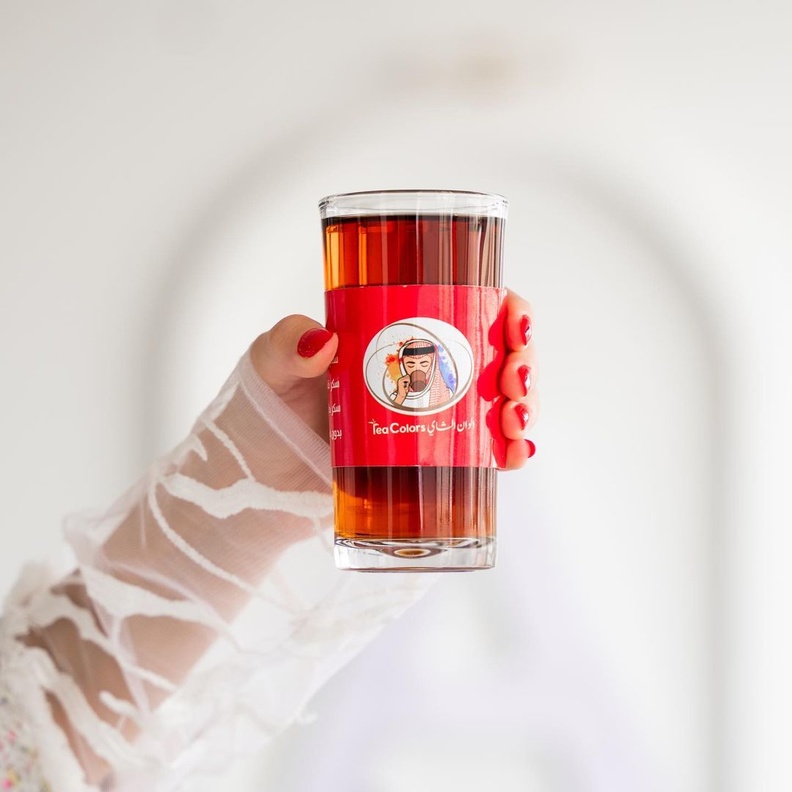 الشاي الساخن من ألوان الشاي