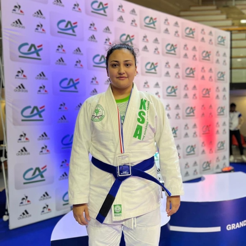 اللاعبة "دينا الياس" أول سعودية تحصد المركز الأول والميدالية الذهبية في الدوري القاري لمحترفي الجوجيتسو