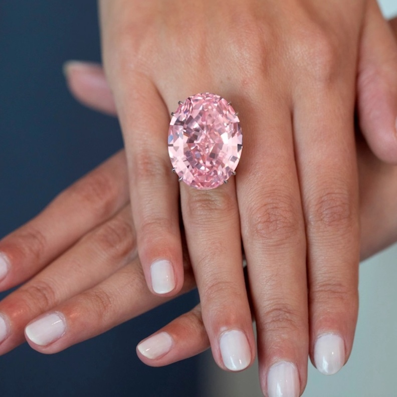 بيعت ماسة النجمة الوردية بـ83 مليون دولار