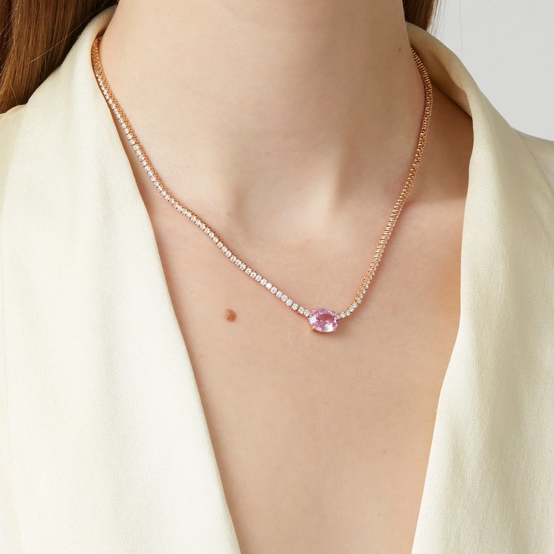 تصاميم مجوهرات بالياقوت الوردي لهدايا شهر التوعية ضد سرطان الثدي