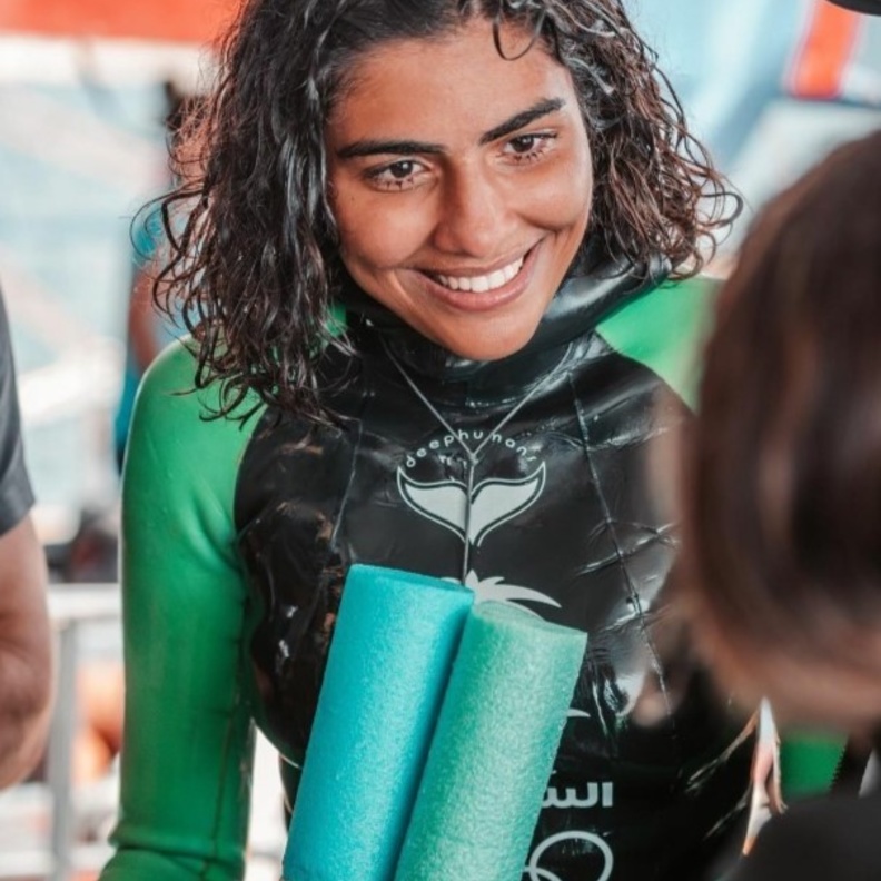 تعرفوا على الغواصتين "سلمى شاكر" و"رويده العروي" وانجازاتهما في بطولة العالم للغوص الحر في تركيا