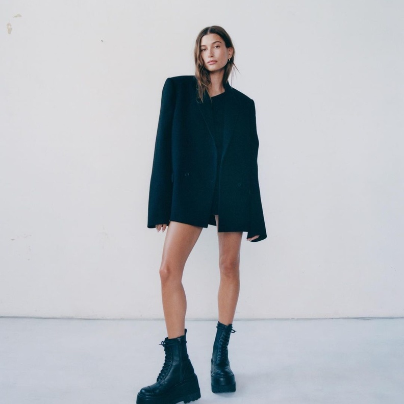 اكتشفي أسرار الأناقة الشتوية من وحي إطلالات 7 عارضات أزياء