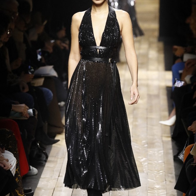 بيلا حديد إحدى أشهر عارضات الأزياء في العالم