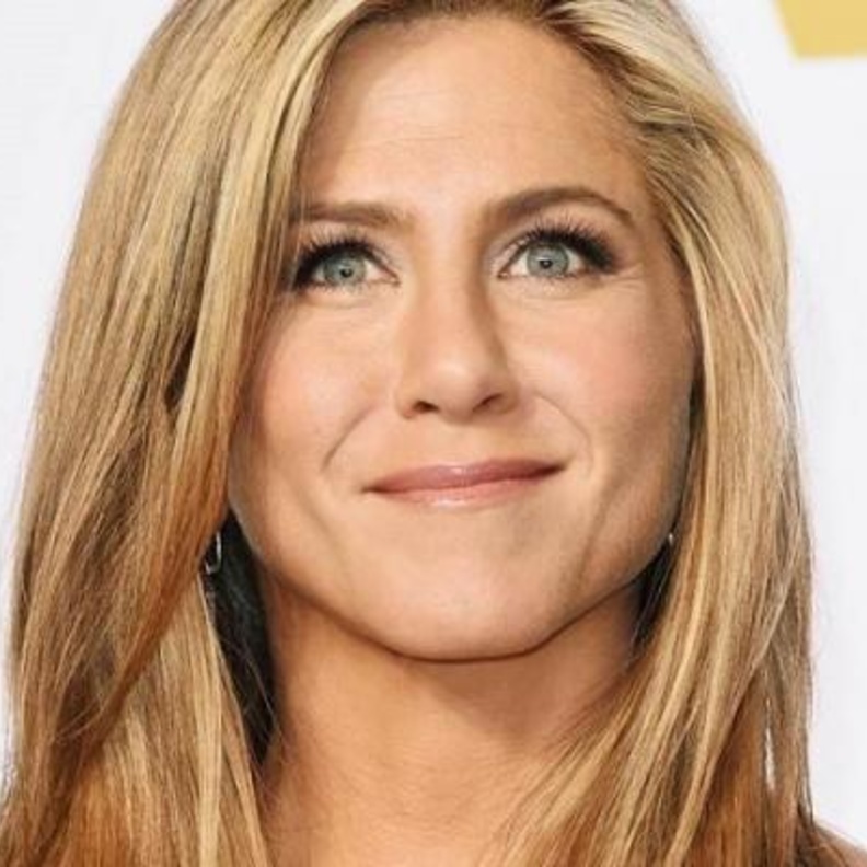 جنيفر أنيستون تشتري منزل أوبرا وينفري الريفي بسعر 14.8 مليون دولار