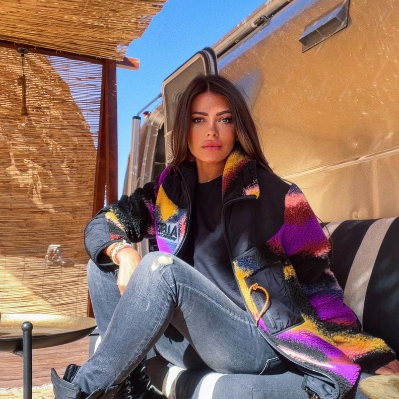 أدخلي العصرية لاطلالاتك الخريفية بأسلوب العنود بدر