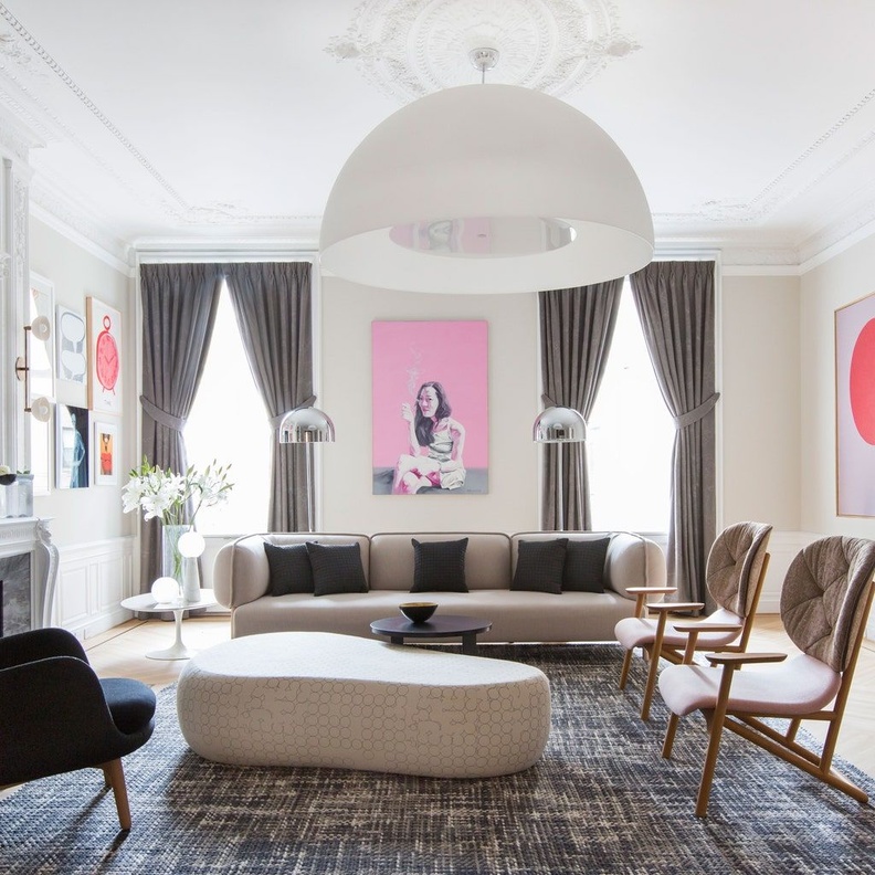 ديكور منزل يجمع أساليب تصميم مختلفة ومنسجمة