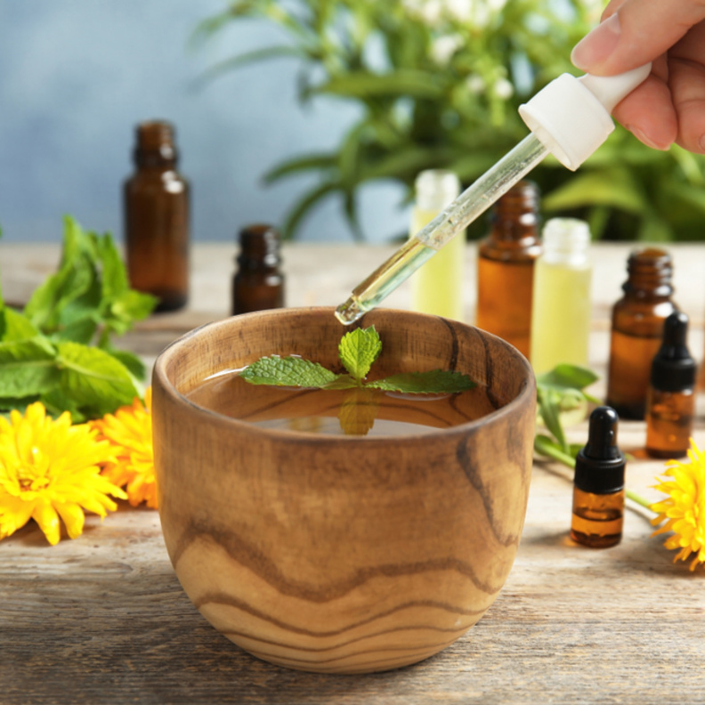 كيف تستفيدين من زيت النعناع وما فوائده لصحتك