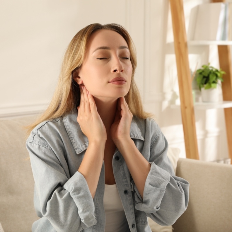 نصائح ذكية لمرضى قصور الغدة الدرقية للتعايش وتخفيف الأعراض