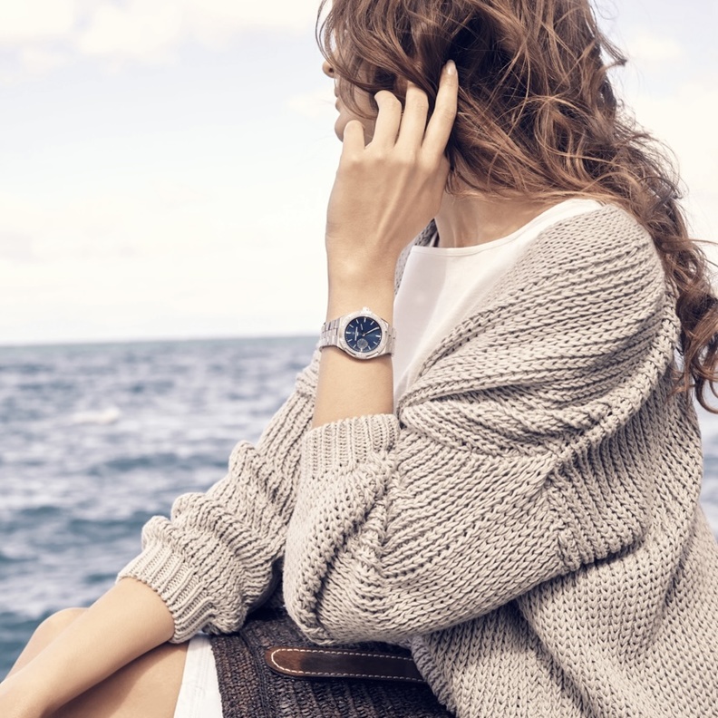 ساعة فضية فخمة من Vacheron Constantin