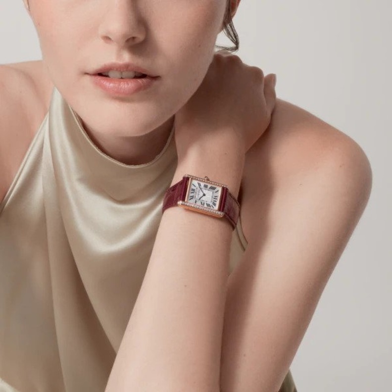 ساعة Tank Louis من كارتييه لا غنى عنها لأناقتك